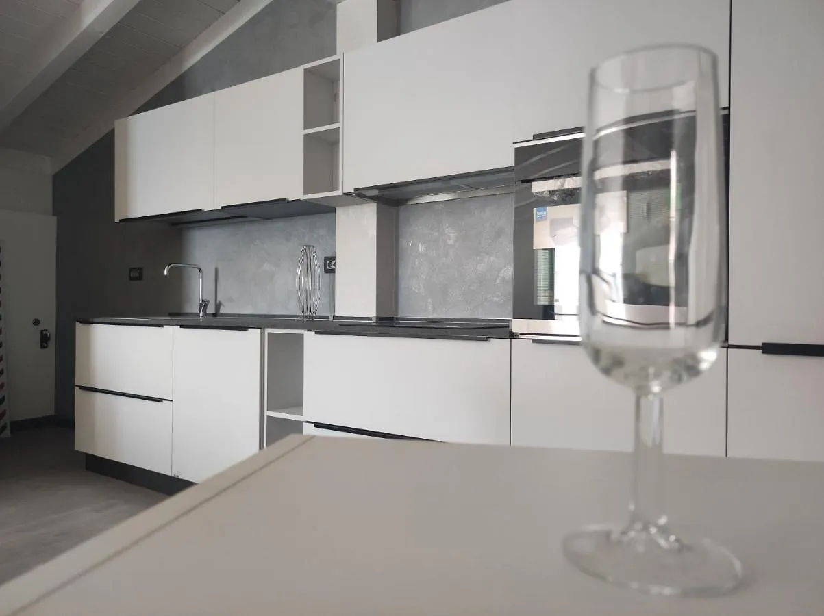 Solto Collina Luminoso Appartamento Vista Lago 0*, Solto Collina איטליה
